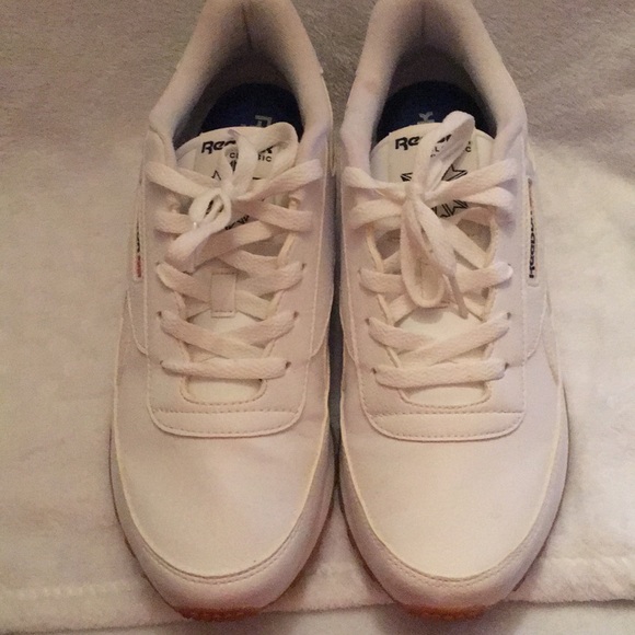 White Reebok Classics - Picture 3 of 3